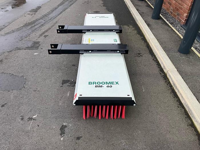 Used Wessex BM- 240 11 rows of bristles 2.4m