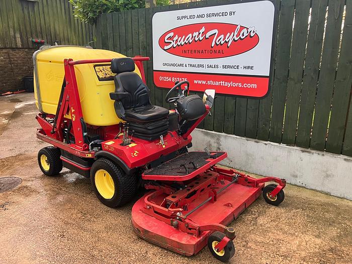Used Gianni Ferrari T1W Cut and Collect Ride on Mower