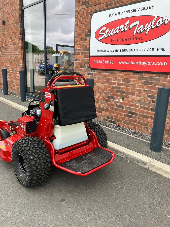 Toro 72542TE 122cm Grandstand Stand-on Mower