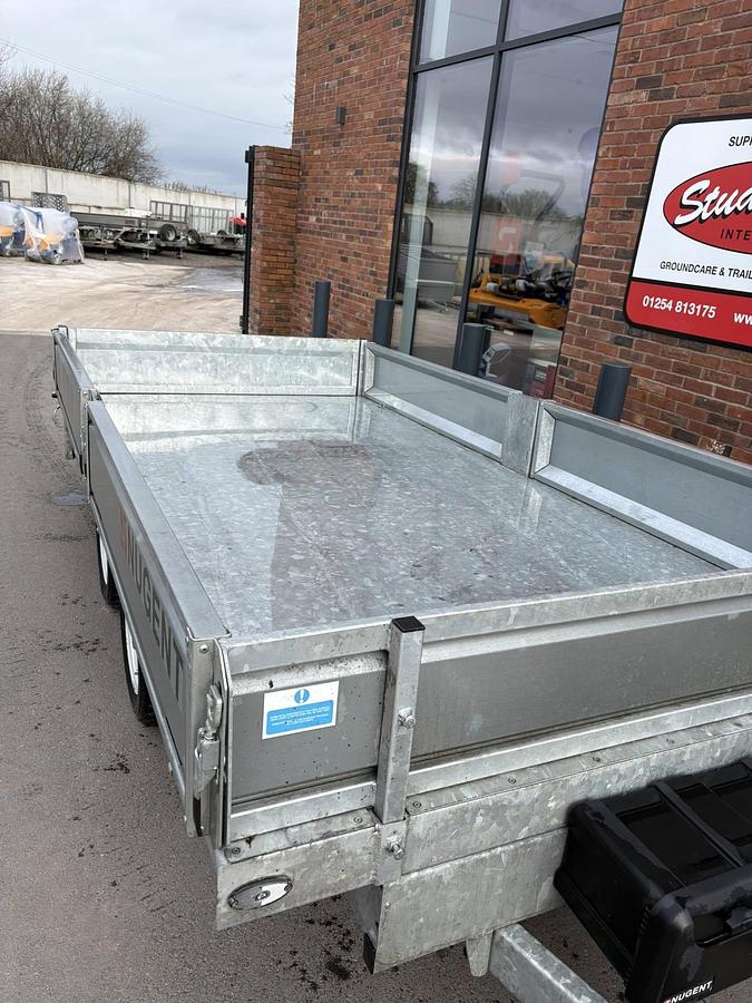 Used 2023 Nugent Nugent 12ft Tipper with props and remote tip.