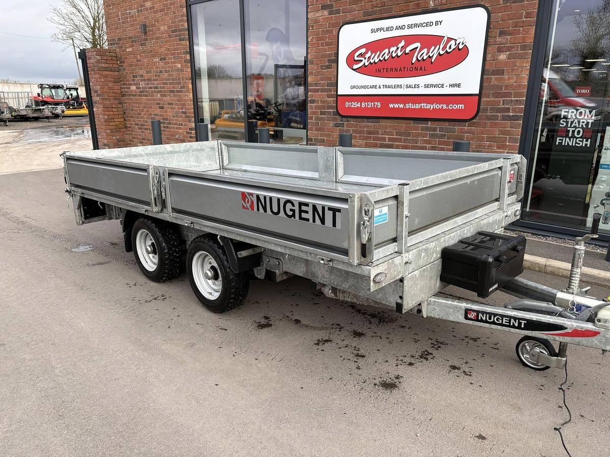 Used 2023 Nugent Nugent 12ft Tipper with props and remote tip.
