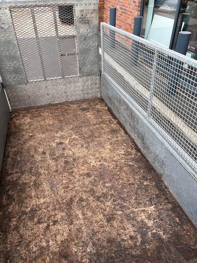 Used 2018 Nugent GP 8X4 TRAILER WITH MESH AND RAMP