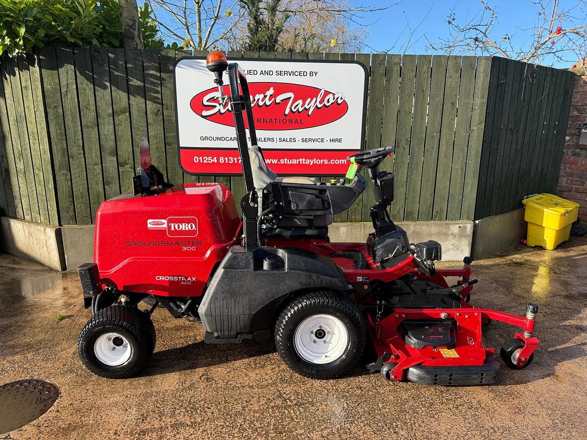 Used Toro Groundmaster Out front rotary mower 3300