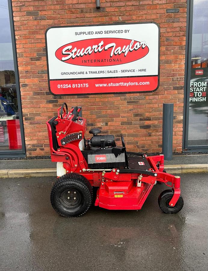 Used Ex Demo Toro Grandstand 48" 