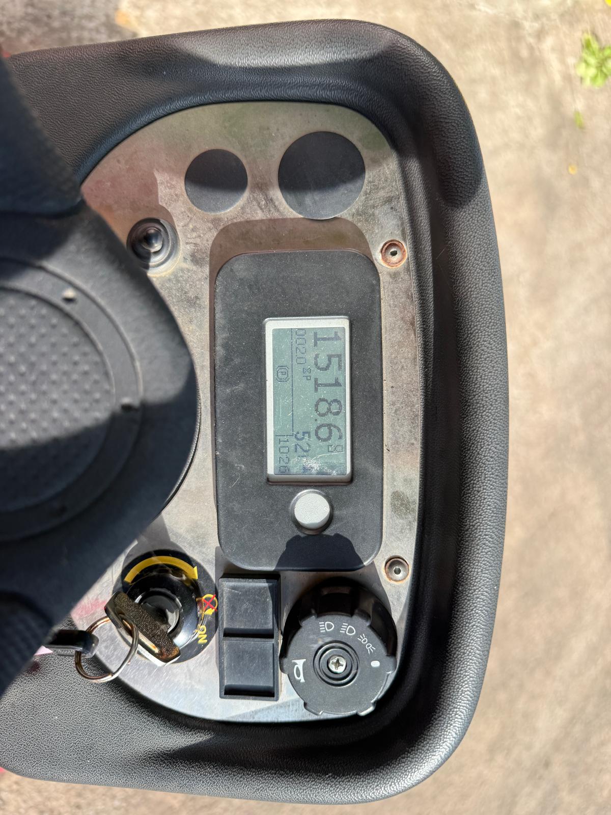Used Gianni Ferrari PG280DW Ride on Mower