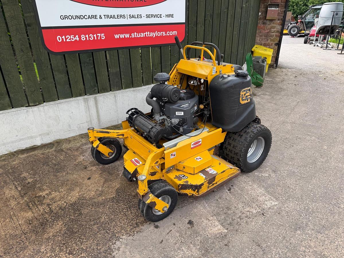 HUSTLER Super S 48" RD Stand on Mower