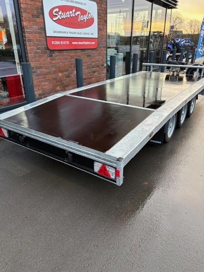 Used 2025 Nugent Low Loader 16x6'7