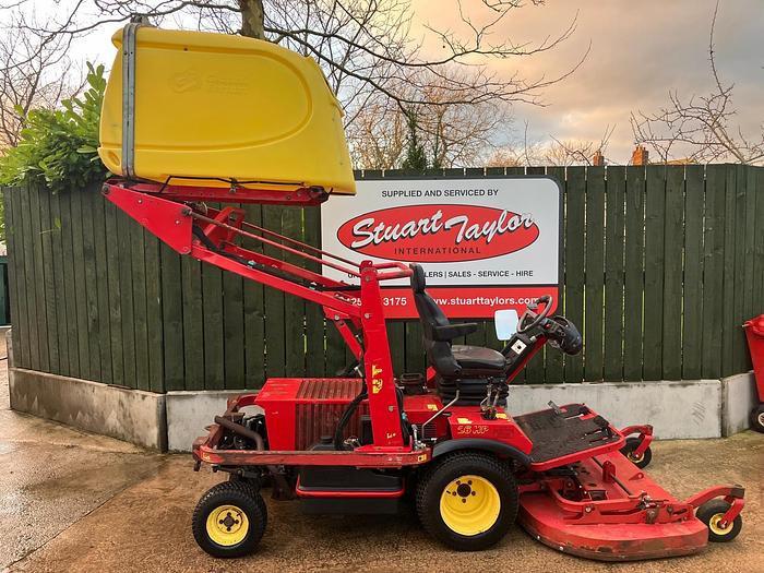 Used Gianni Ferrari T1W Cut and Collect Ride on Mower
