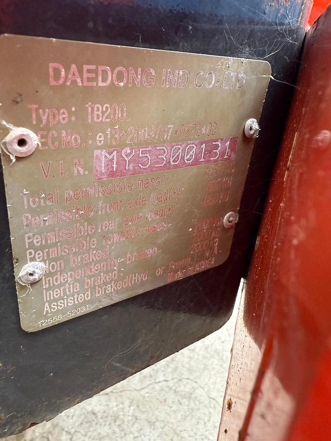 Used Kioti CS 2610 HST ROPS Compact Tractor with loader and bucket