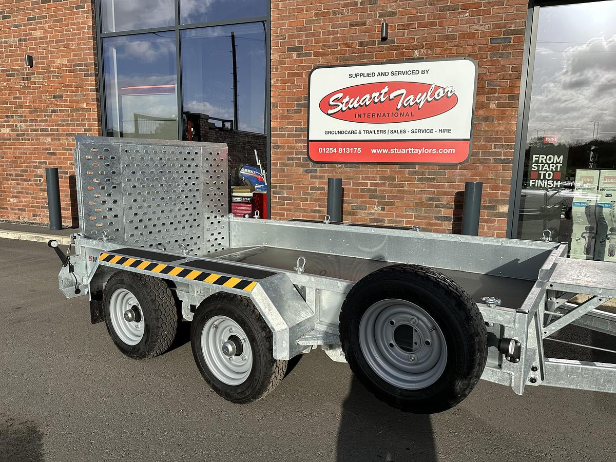 2026 Nugent 10x5 Plant Trailer with Ally Floor Beavertail and Mesh