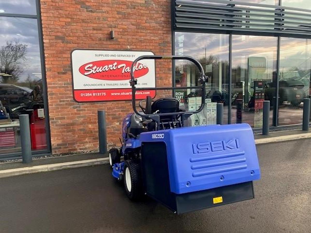 ISEKI SXG 324 High tip Ride on Mower