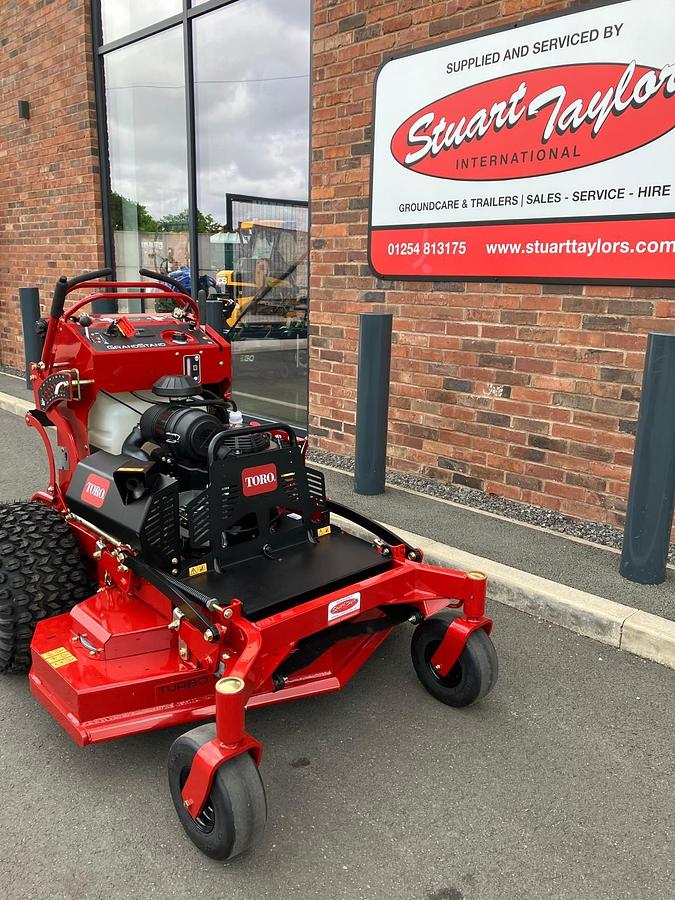 Toro 72542TE 122cm Grandstand Stand-on Mower