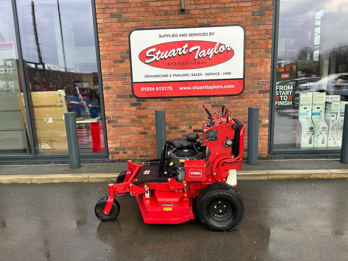 Used Ex Demo Toro Grandstand 48" 