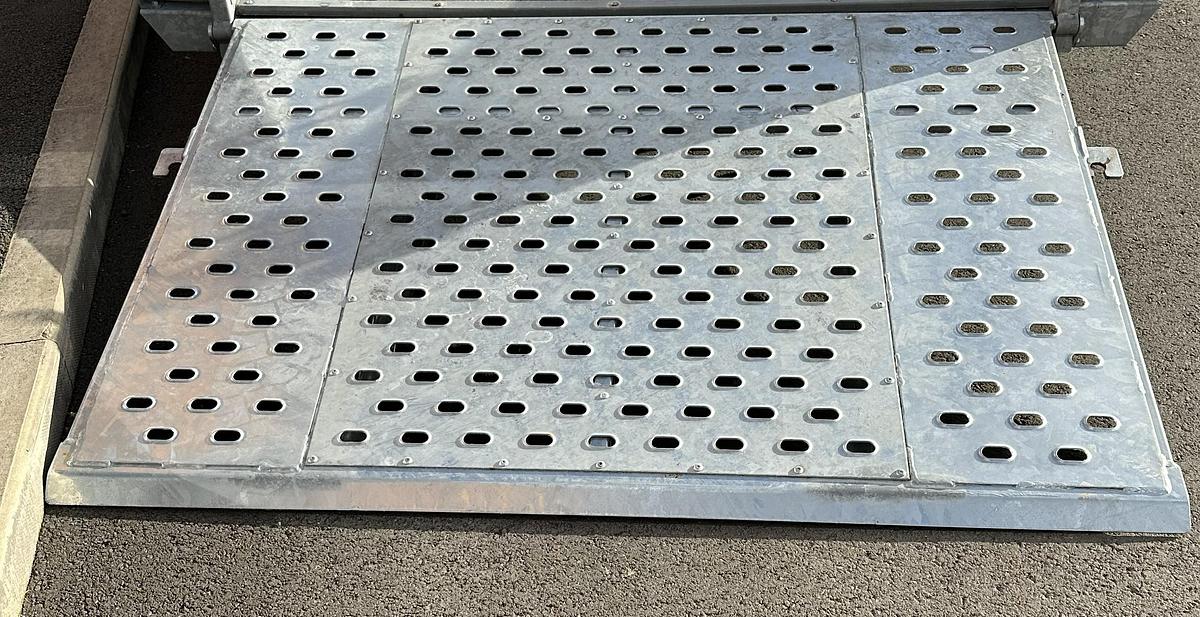 Used 2026 Nugent 10x6 Plant Trailer Beavertail ally floor