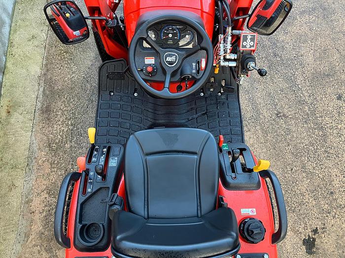 Used Kioti CS2510H with front loader 