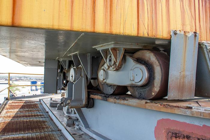 Used 1983 Manitowoc 4600 S-4 60' Diameter Ringer
