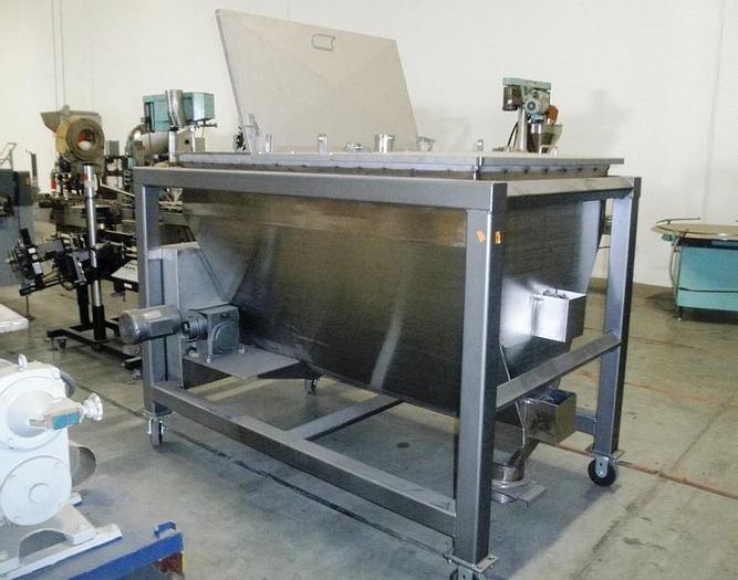 Unused Hopper, 50 CF, S/st, 6' x 4' x 4.5', Auger, Agitator, #C741914