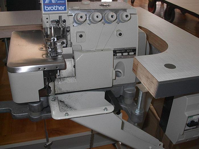 Gebraucht Overlockmaschine BROTHER MA 4-B581-0655 2 N/4F