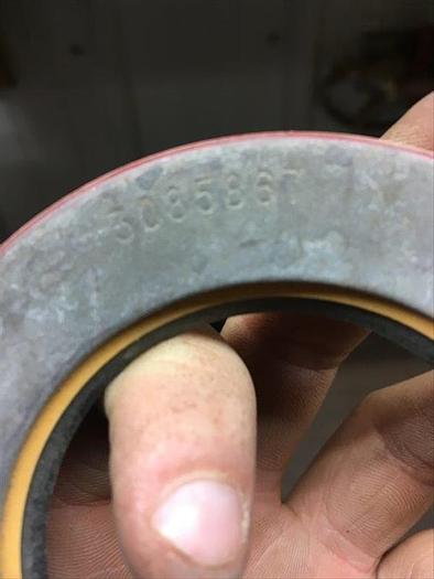 Cummins Fan Drive Oil Seal - 3085867