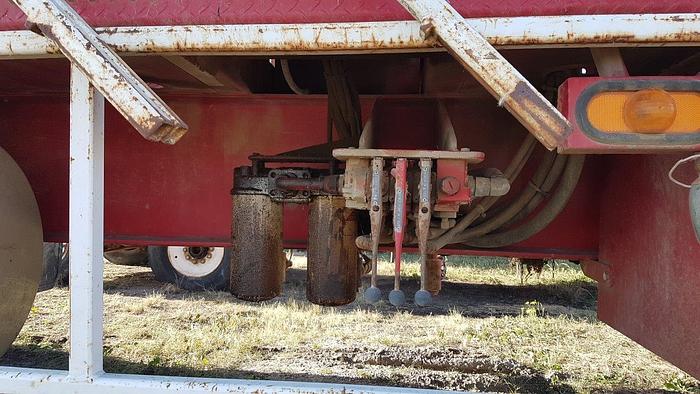 Used 1987 Pacific 4 Axle Carrier Style Oilfield Pump / Kill Truck