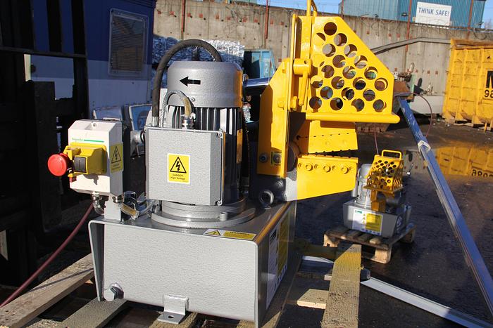 MCINTYRE SMALL METAL SHEARS