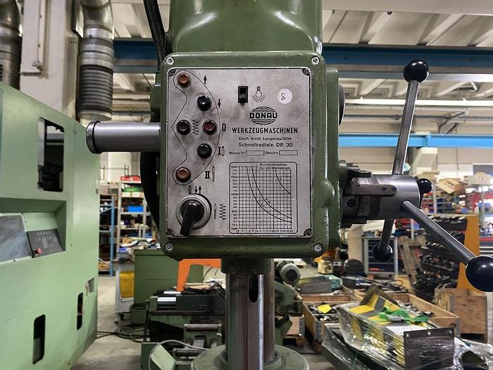 Gebraucht Schnellradiale Radialbohrmaschine DONAU DR 30