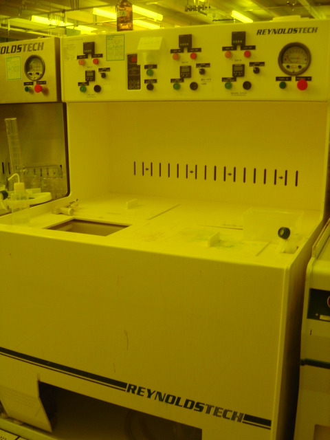 Used Reynoldstech Plastic Metal-Etch Wet Bench