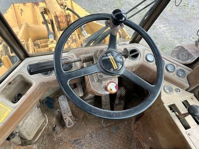 Used 1989 CATERPILLAR 916