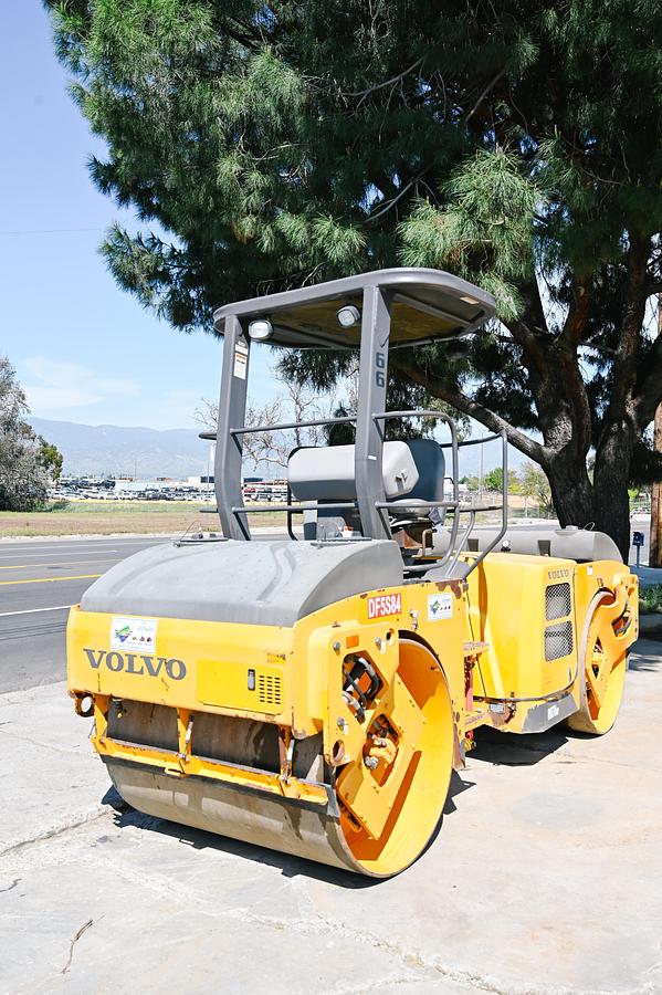 Used VOLVO DD70