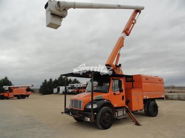 Used 2011 FREIGHTLINER BUSINESS CLASS M2 106