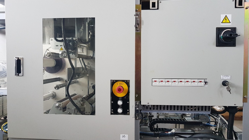 Used Lintec Rad2500 F12 Wafer Mounter