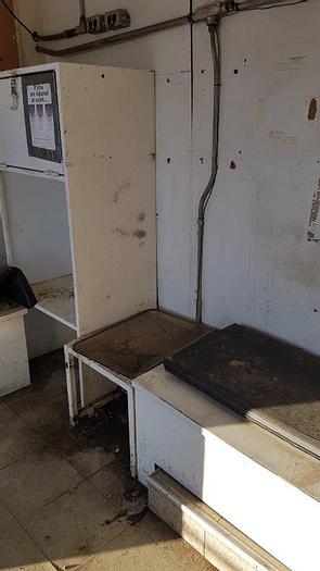 Used 1999 Dog House Office Trailer