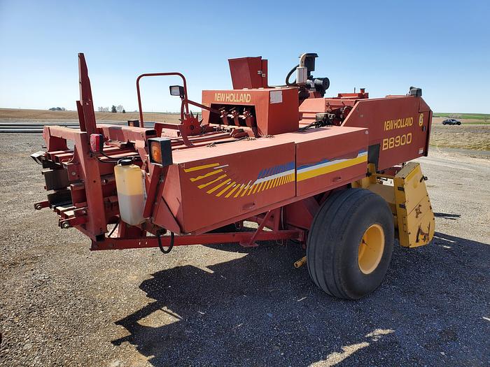Used New Holland BB900 Baler w/ 14 x 21 Chamber