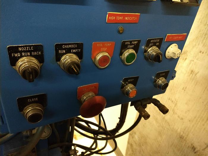 Used JAHNKE 12 TON WAX PRESS