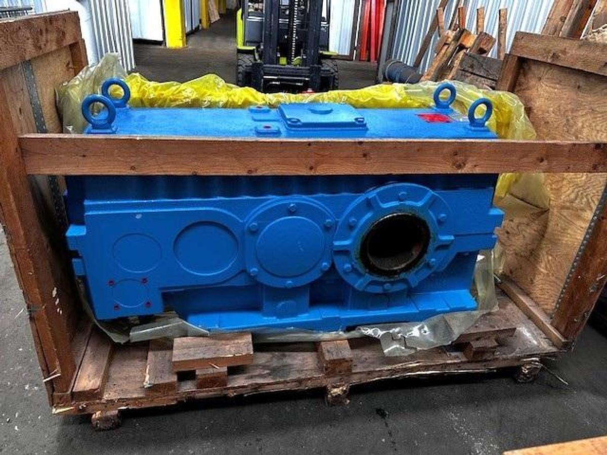 Moventas Santasalo D4PHT70 Gear Drive Ratio: 194.8068:1 NEW