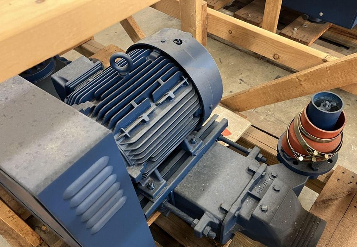 Aerzen GMA 11.4 Positive Displacement high Vacuum Blower with Base & Motor