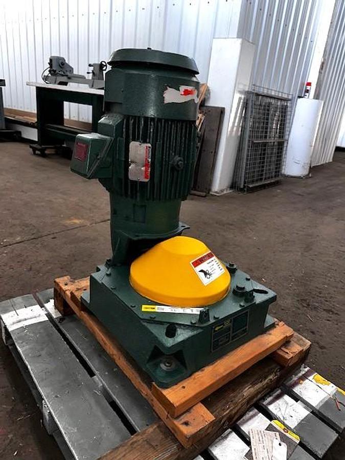 Lightnin Series 10 Model 15Q5 Top Mount Mixer Ratio 14.06