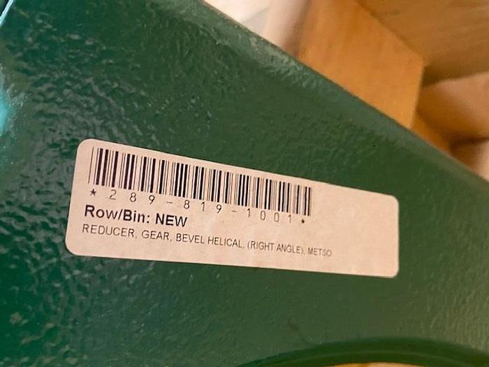 Metso Gear Reducer Model M3RVHF50 Helical Right Angle Gear Reducer Ratio 23.076:1