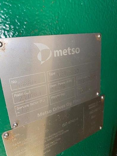 Metso Gear Reducer Model M3RVHF50 Helical Right Angle Gear Reducer Ratio 23.076:1