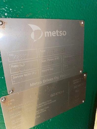 Metso Gear Reducer Model M3RVHF50 Helical Right Angle Gear Reducer Ratio 23.076:1