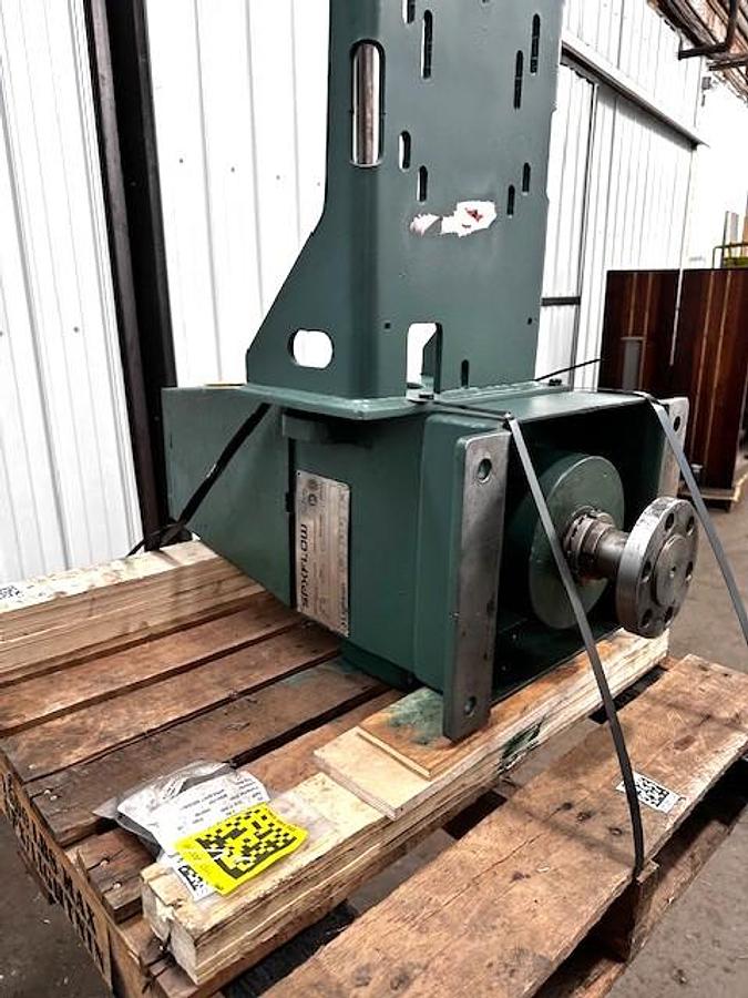 Lightnin Series 80 Model 81Q3 LHR Medium Torque Top Entry Mixer Ratio: 20.8