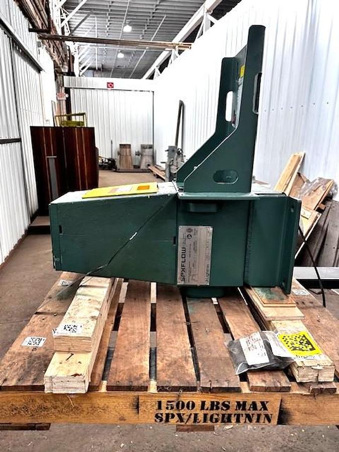 Lightnin Series 80 Model 81Q3 LHR Medium Torque Top Entry Mixer Ratio: 20.8