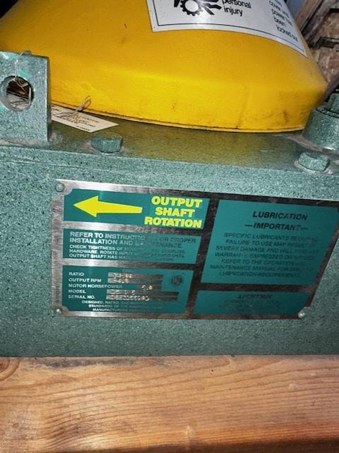 Lightnin Series 10 Model 15Q5 Top Mount Mixer Ratio 14.06