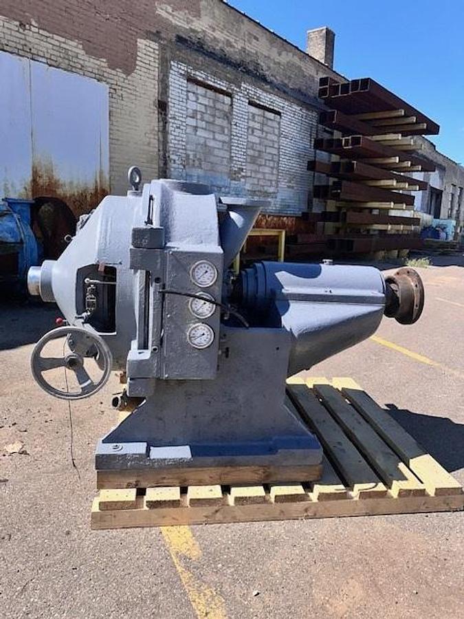 Refurbished Beloit 26-inch DD4000 Refiner with Splined Rotor (Recent Rebuild)