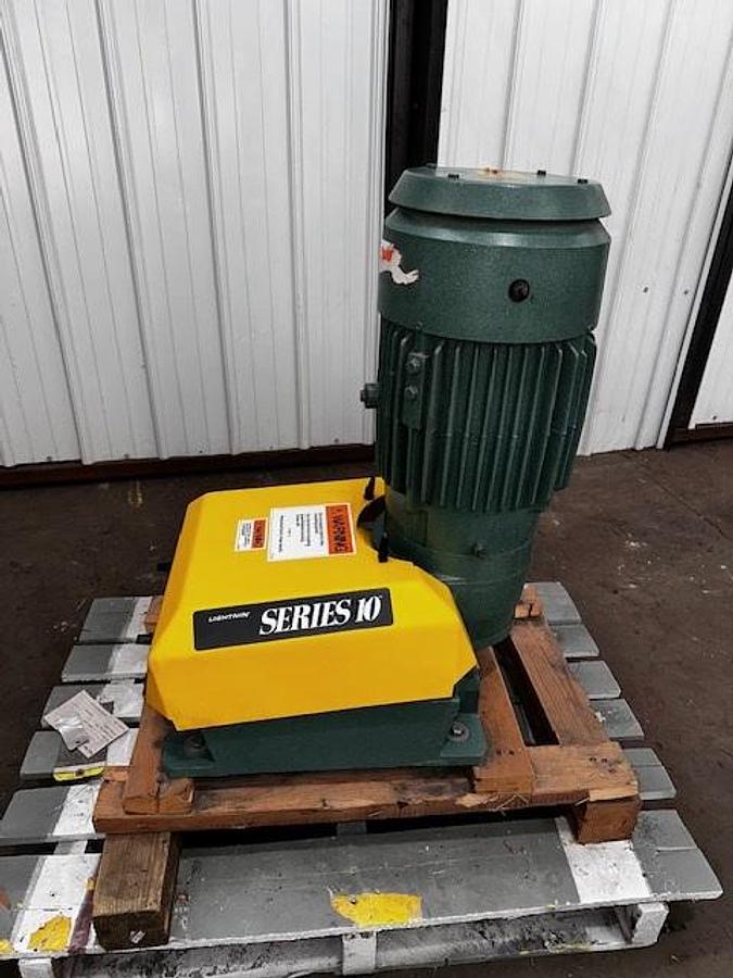 Lightnin Series 10 Model 15Q5 Top Mount Mixer Ratio 14.06