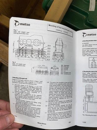 Metso Gear Reducer Model M3RVHF50 Helical Right Angle Gear Reducer Ratio 23.076:1
