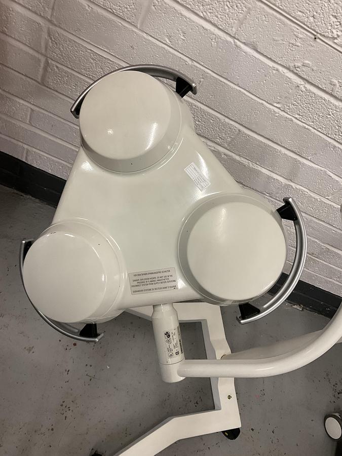 Used Hanaulux 2003 Heraeus 3 Bulb Mobile