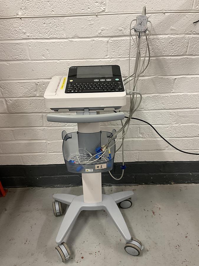 Used Mindray Beneheart R12 on trolley