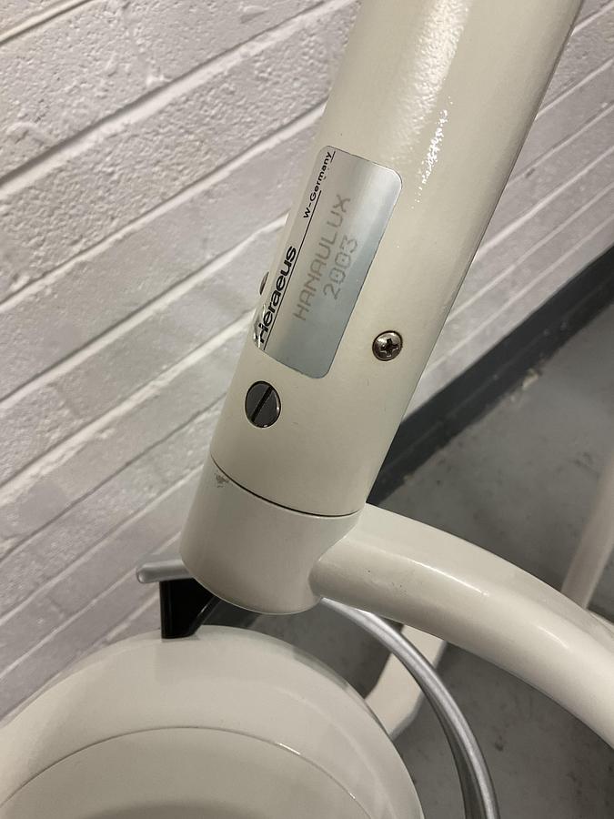 Used Hanaulux 2003 Heraeus 3 Bulb Mobile