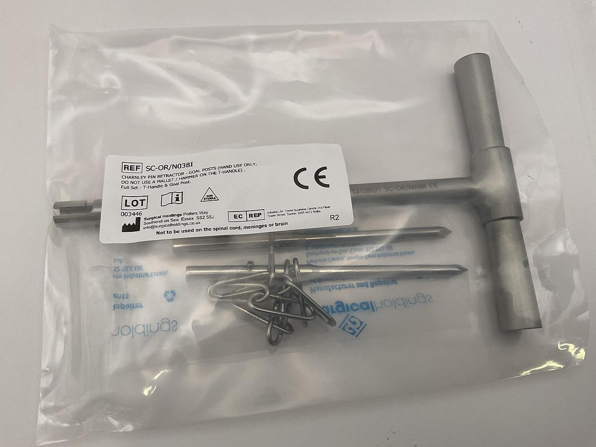 Charnley Pin Retractor